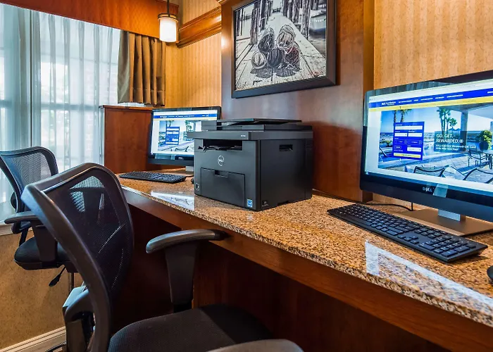 Best Western Plus Easton Inn & Suites