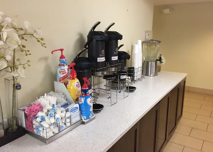La Quinta By Wyndham Knoxville Central Papermill