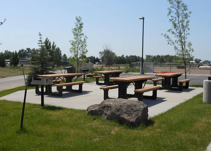 Best Western Golden Prairie Inn And Suites
