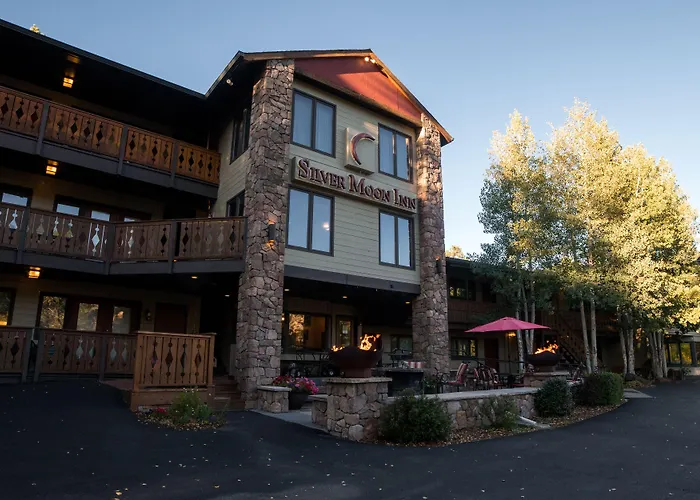 Silver Moon Inn