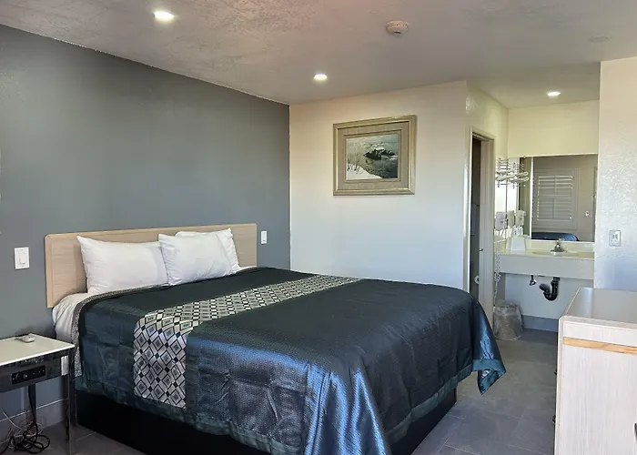 California Inn Hotel And Suites Adelanto Us 395