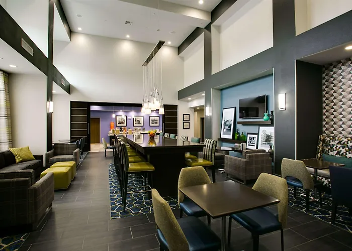 Hampton Inn & Suites Dallas/Ft. Worth Airport South