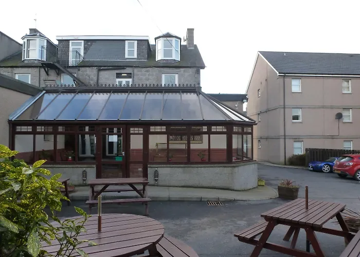 Inn At The Park Hotel