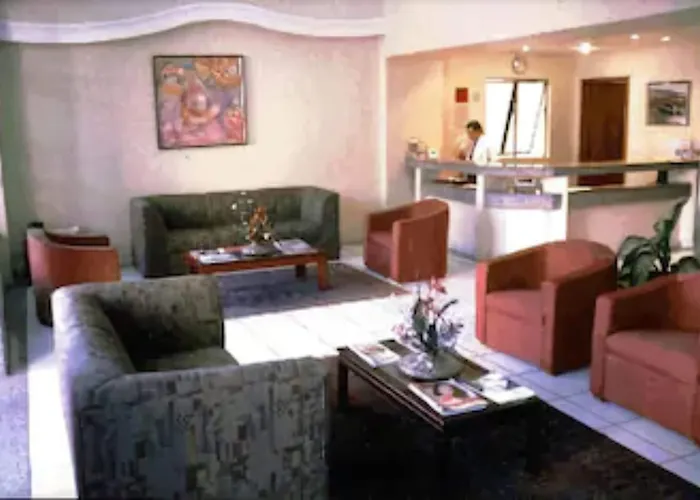 Oft Plaza Oeste Hotel