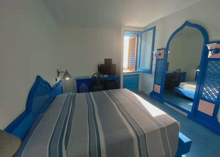 Hotel Il Faro Della Guitgia Tommasino