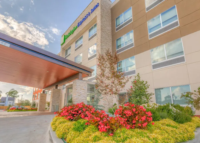 Holiday Inn Express & Suites Tulsa Midtown By Ihg