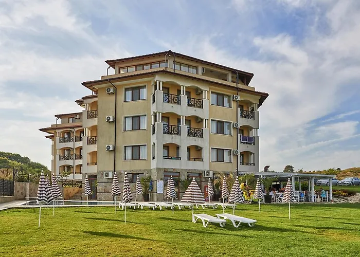 Toma'S Residence - Front Beach