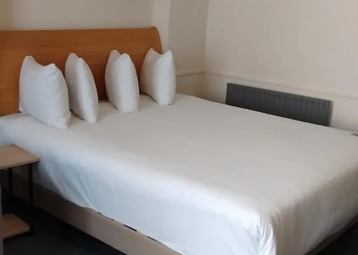 London Thames Lodge By Dancenter Near Thorpe Park