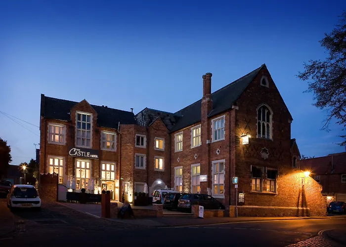 Castle Hotel & Apartments