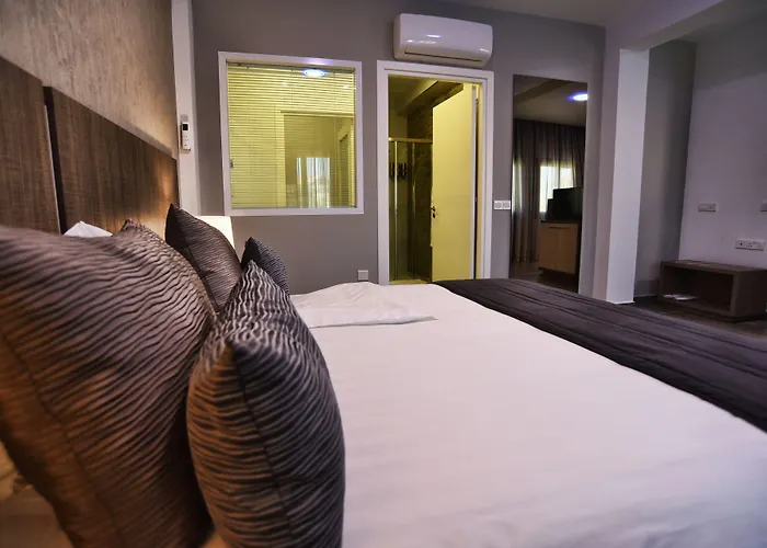 Rise Street Art Hotel