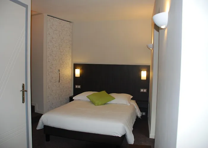 Ruthenium Hotel