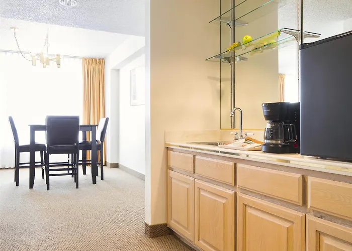 New Gardena Hotel