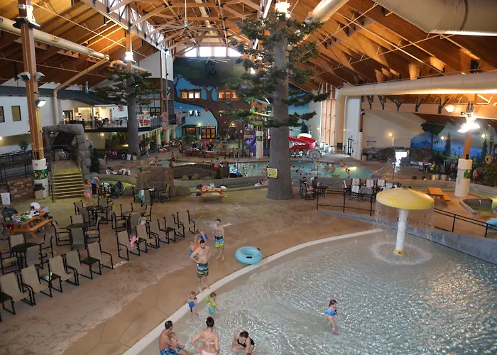 Three Bears Waterpark Resort Near Tomah, An Ascend Collection Hotel