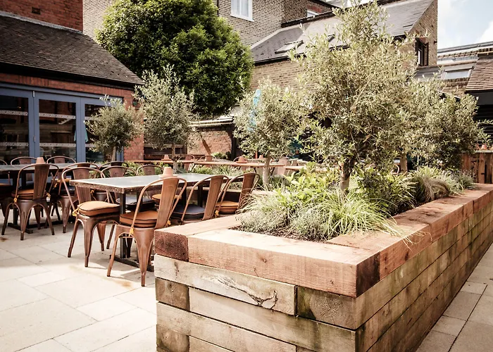 The Queen'S Head
