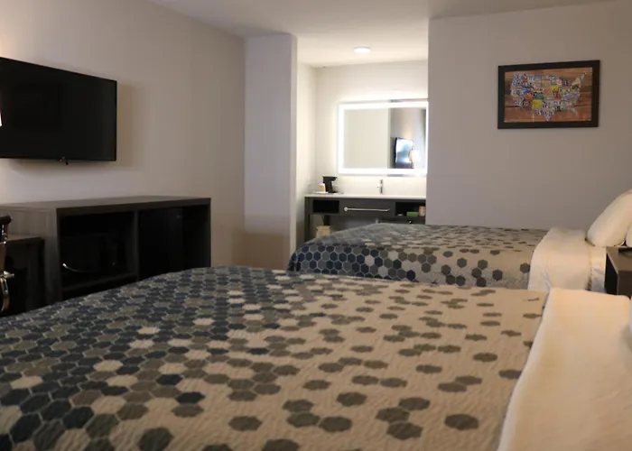 Clarion Pointe