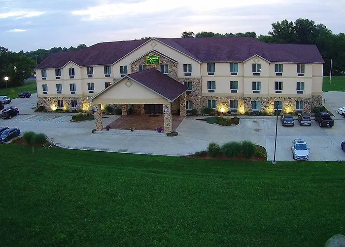 Countryview Inn & Suites