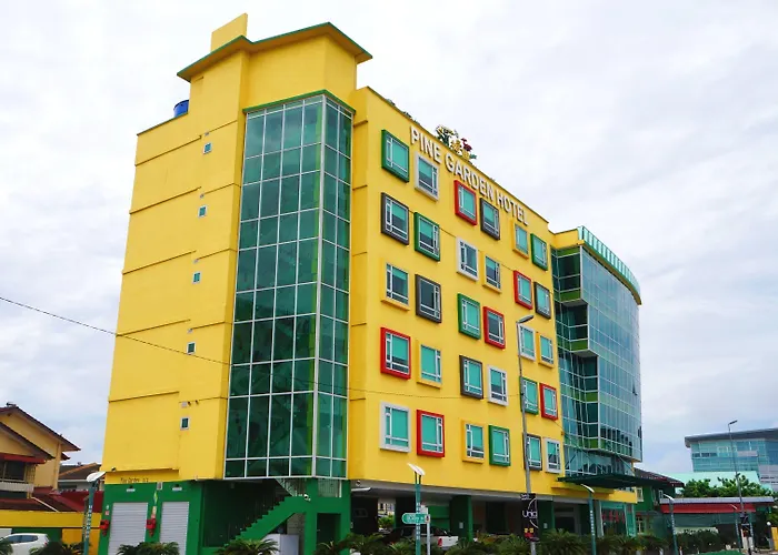 Pine Garden Hotel