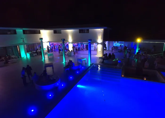 Hotel LIVVO Budha Beach