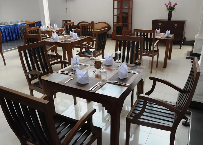 Blue Spring Hotel Wadduwa