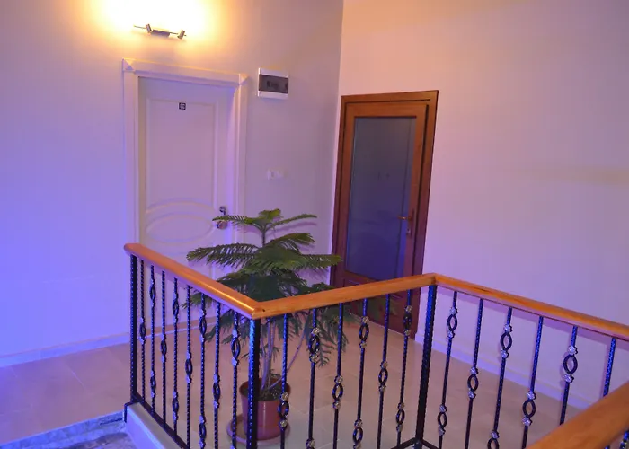 Ada Palas Otel