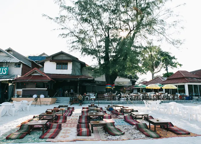 Haadrin Resort