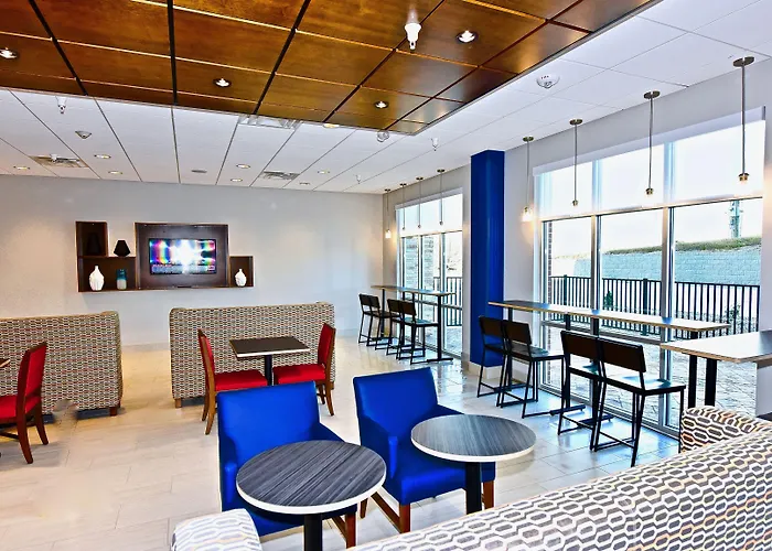 Holiday Inn Express & Suites - Perryville I-55 By Ihg