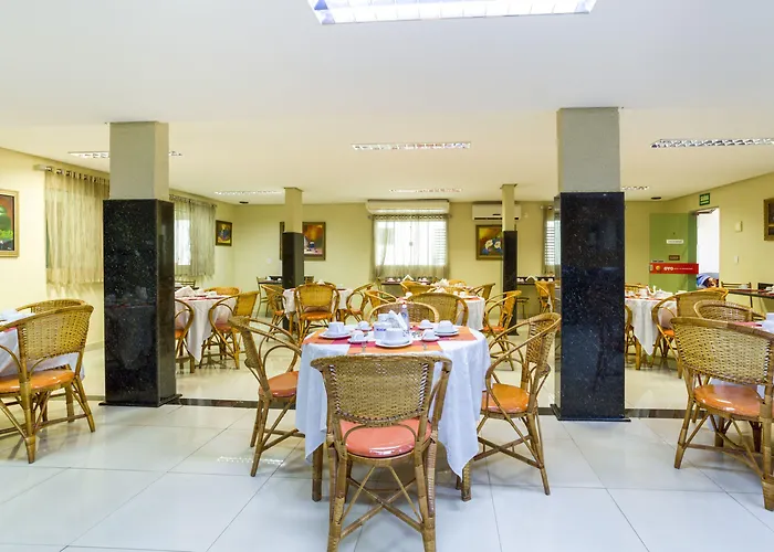 OYO Hotel Via Universitária, Anápolis