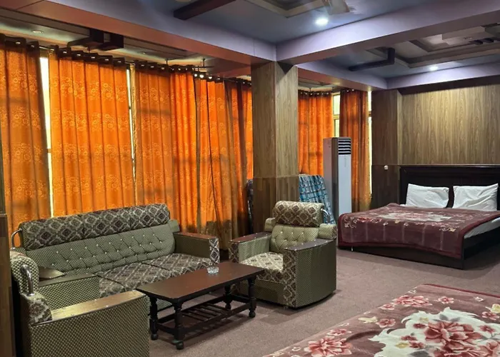 Saman Hotel