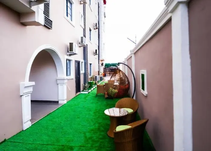 Ralphnest Suite & Lounge Limited