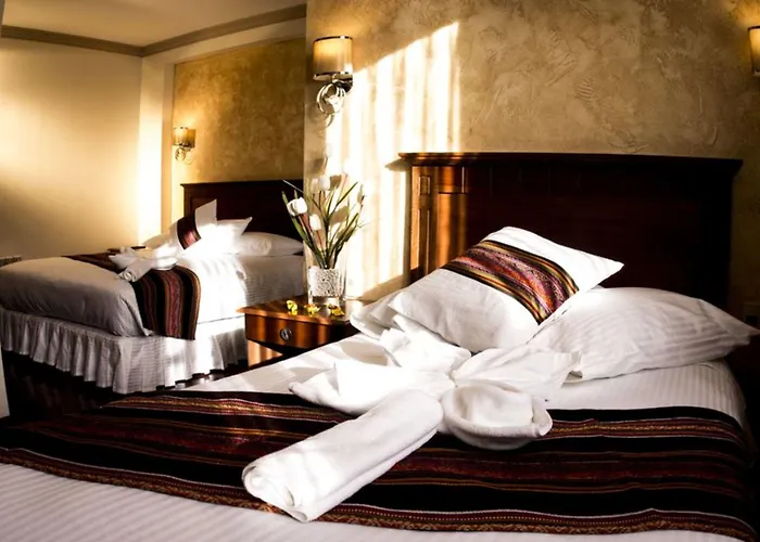 Qantu Hotel