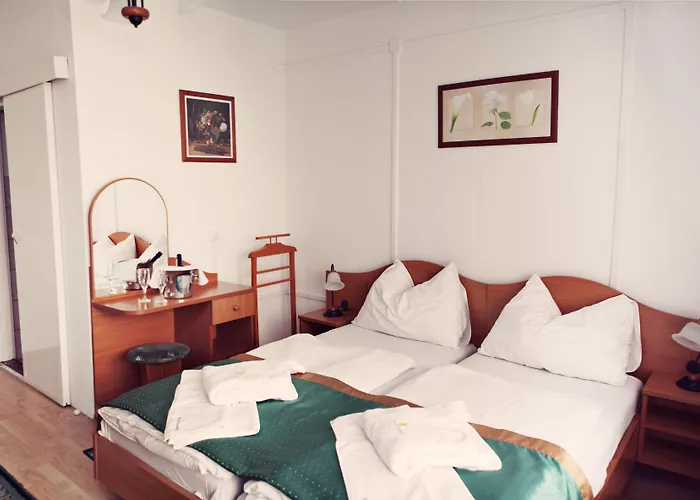 Napfeny Hotel