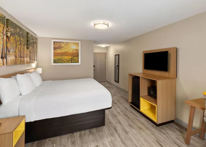 Days Inn By Wyndham Lincoln