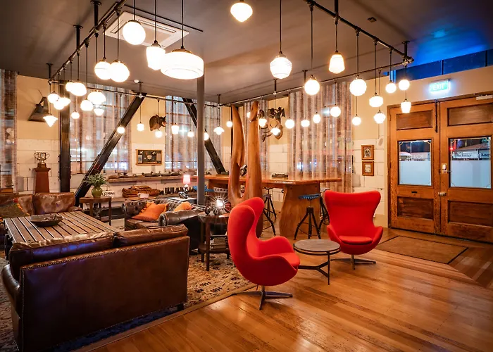 Poshtel