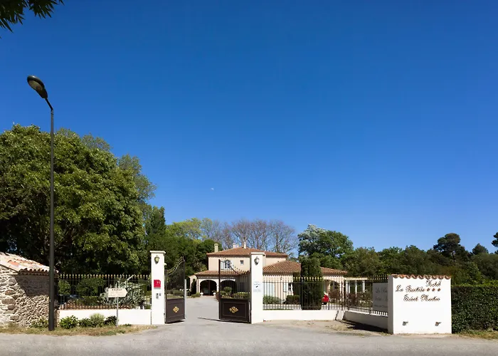 Hotel La Bastide Saint Martin