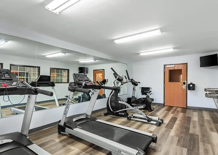Birch Hill Suites Clarksville-Louisville North
