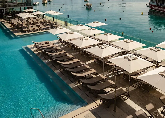 Strand Suites By Neu Collective Gzira
