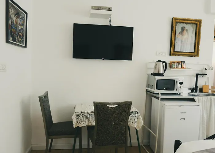 Tzefania Hotel