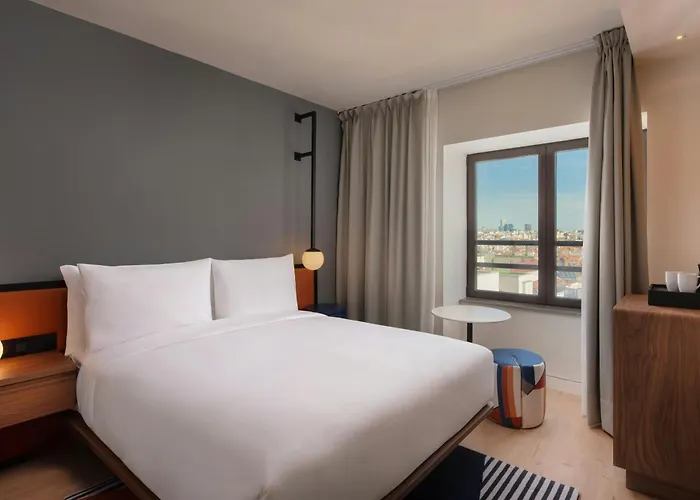 Hotel Aloft By Marriott Madrid Gran Via