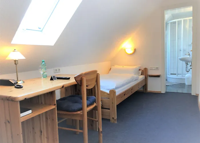 Hotel Orthwein -kostenfreie Parkplätze-