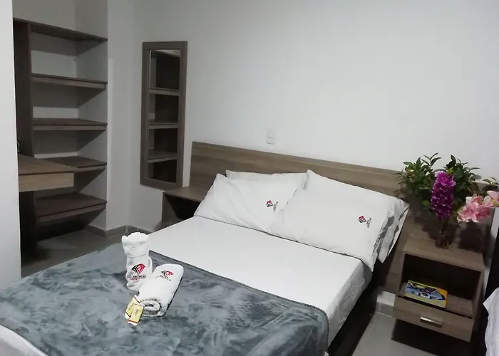 Hotel America 52
