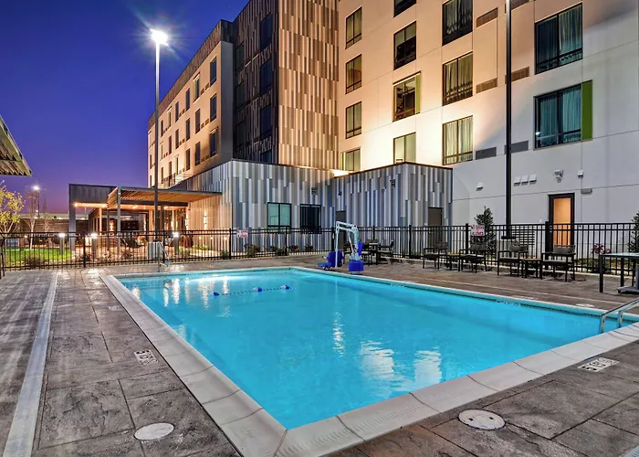 Courtyard By Marriott Bentonville Rogers Promenade