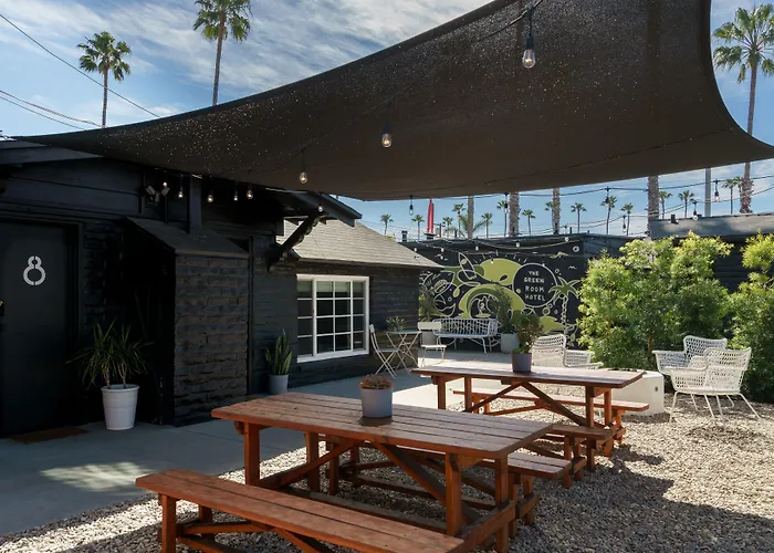The Green Room Hotel