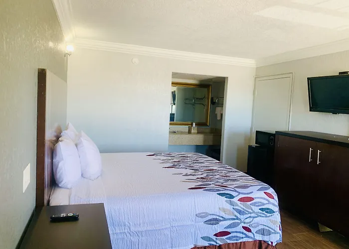Budget Inn And Suites