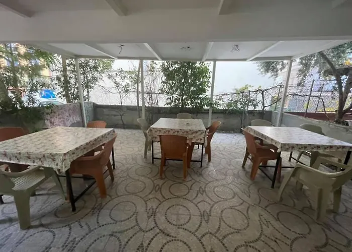 Oezguer Hotel