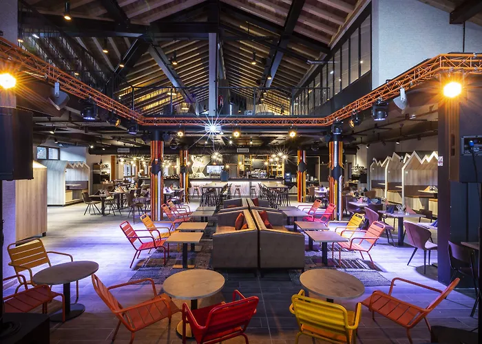 Hotel Base Camp Lodge - Bourg Saint Maurice
