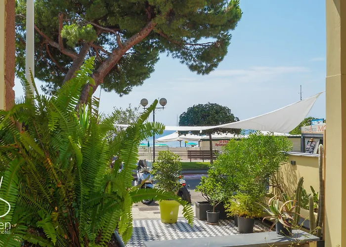 Seven Boutique Hotel