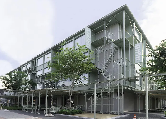 Samsen Street Hotel