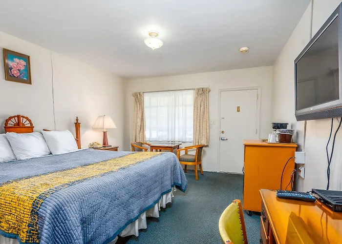 Parkway Inn