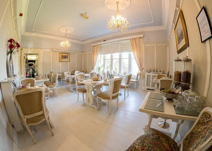 Farnley Tower Guesthouse