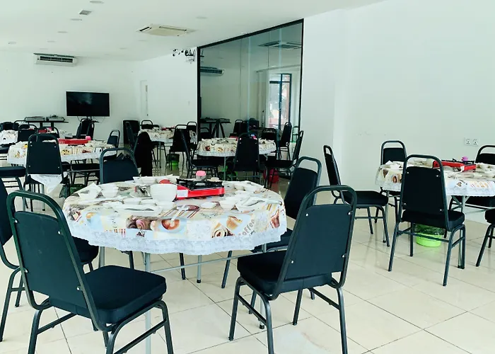 SPOT ON 89900 Jesselton Capsule Inn